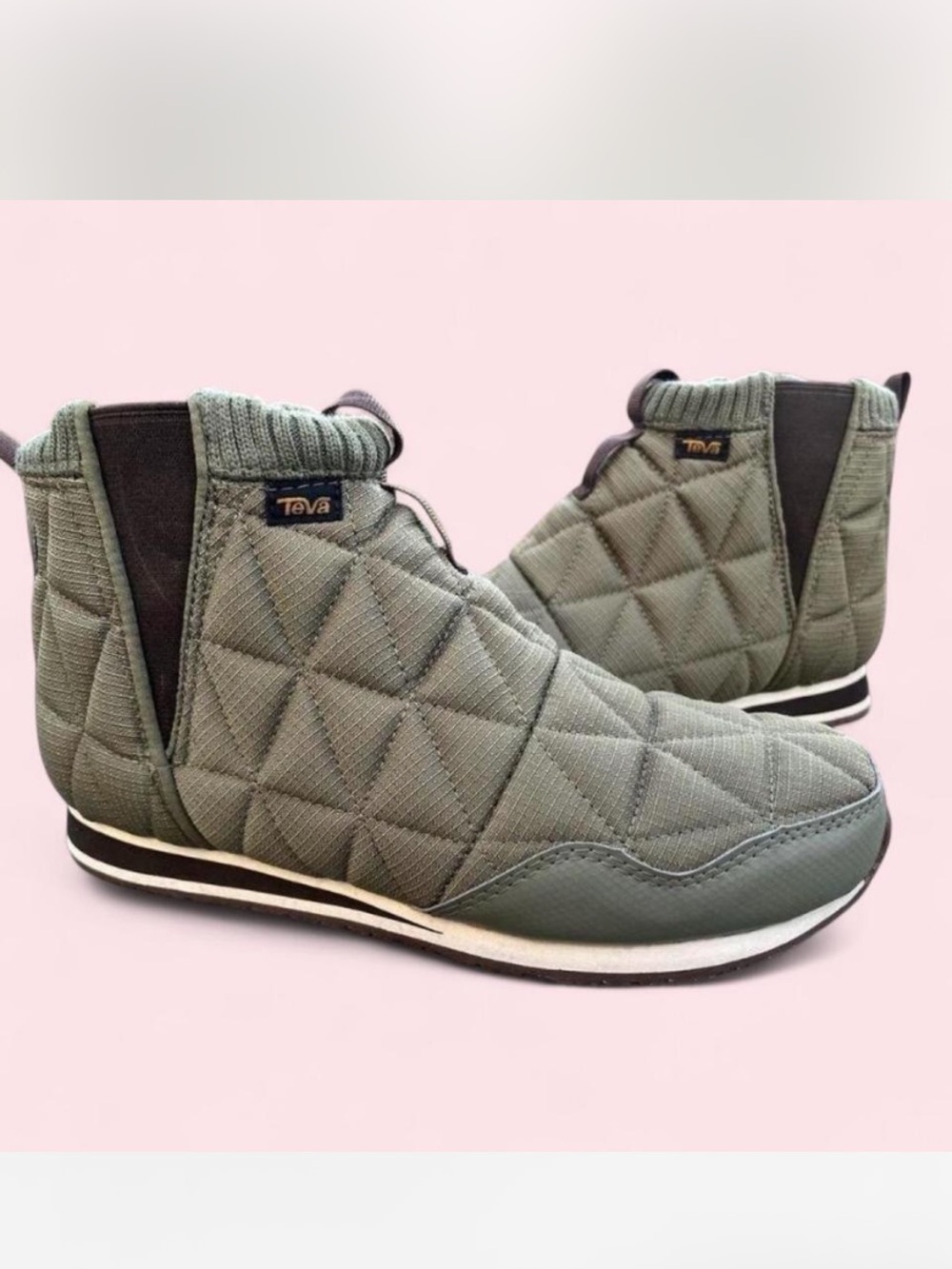 Teva ReEmber Mid Boot in Olive Green
MSRP $115